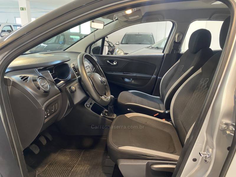 RENAULT - CAPTUR 1.6 16V SCE FLEX ZEN MANUAL - 2019/2019 - Prata - R$ 71.900,00