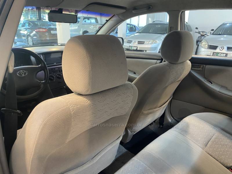 TOYOTA - COROLLA 1.8 XEI 16V GASOLINA 4P MANUAL - 2002/2003 - Prata - R$ 35.900,00