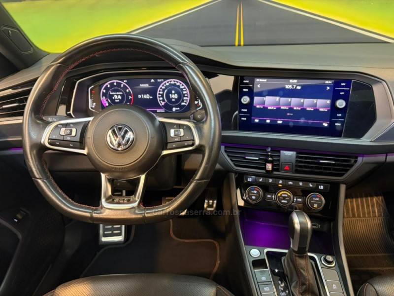 VOLKSWAGEN - JETTA 2.0 16V TSI GLI 350 GASOLINA 4P AUTOMÁTICO - 2020/2020 - Prata - R$ 163.900,00