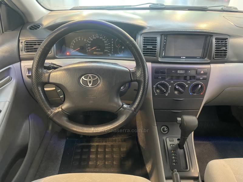 TOYOTA - COROLLA 1.8 XEI 16V GASOLINA 4P MANUAL - 2002/2003 - Prata - R$ 35.900,00