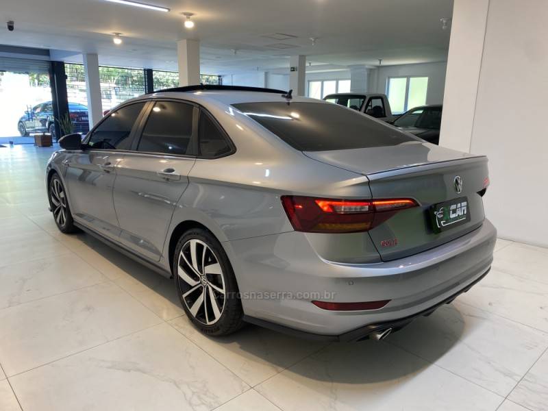 VOLKSWAGEN - JETTA 2.0 16V TSI GLI 350 GASOLINA 4P AUTOMÁTICO - 2020/2020 - Prata - R$ 163.900,00