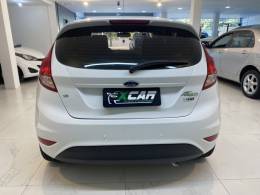FORD - FIESTA 1.6 SE HATCH 16V FLEX 4P AUTOMÁTICO - 2016/2017 - Branca - R$ 52.900,00