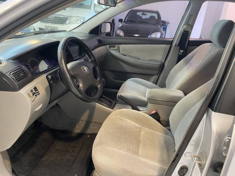 TOYOTA - COROLLA 1.8 XEI 16V GASOLINA 4P AUTOMÁTICO - 2002/2003 - Prata - R$ 36.900,00