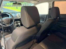 FORD - FIESTA 1.6 SE HATCH 16V FLEX 4P MANUAL - 2016/2017 - Branca - R$ 52.900,00