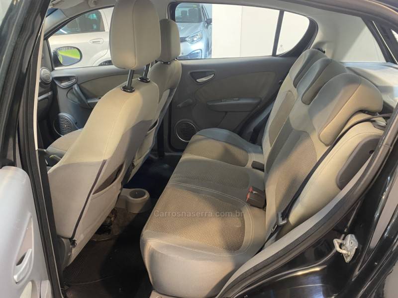 FIAT - PALIO 1.6 MPI ESSENCE 16V FLEX 4P MANUAL - 2013/2013 - Preta - R$ 35.900,00