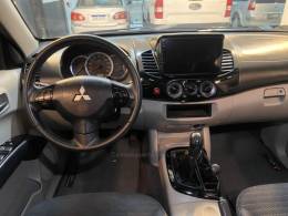 MITSUBISHI - L200 TRITON 3.2 GL 4X4 CD 16V TURBO INTERCOLER DIESEL 4P MANUAL - 2012/2013 - Prata - R$ 107.900,00