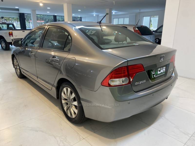 HONDA - CIVIC 1.8 LXL SE 16V FLEX 4P AUTOMÁTICO - 2011/2011 - Cinza - R$ 56.900,00