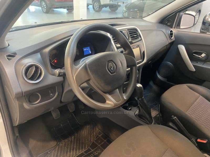RENAULT - SANDERO 1.6 EXPRESSION 16V FLEX 4P MANUAL - 2015/2015 - Prata - R$ 43.900,00