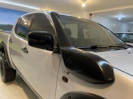MITSUBISHI - L200 TRITON 3.2 GL 4X4 CD 16V TURBO INTERCOLER DIESEL 4P MANUAL - 2012/2013 - Prata - R$ 107.900,00