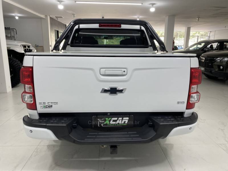 CHEVROLET - S10 2.8 LS 4X2 CD 16V TURBO DIESEL 4P MANUAL - 2013/2013 - Branca - R$ 94.900,00