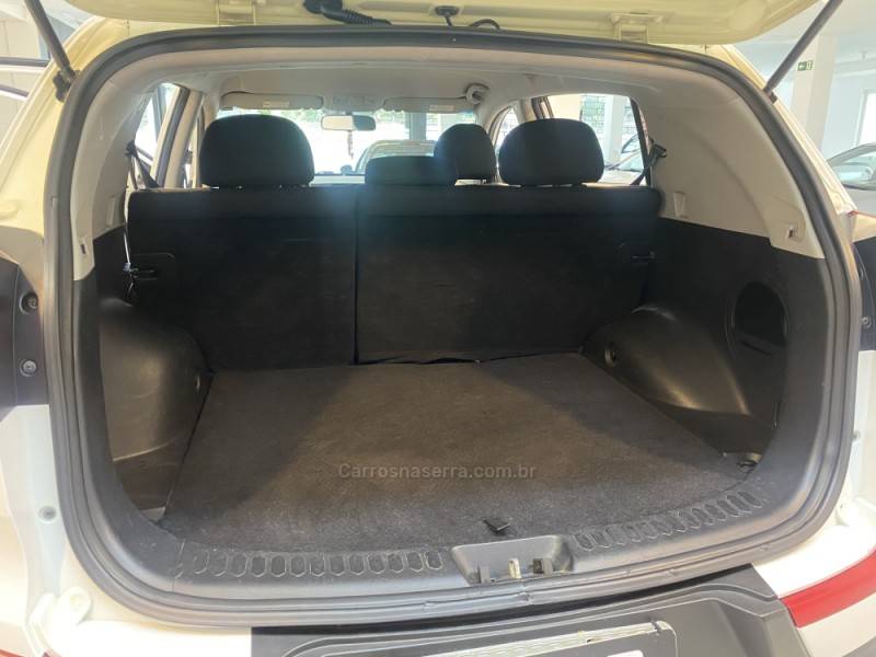 KIA MOTORS - SPORTAGE 2.0 LX 4X2 16V FLEX 4P MANUAL - 2011/2011 - Branca - Sob Consulta
