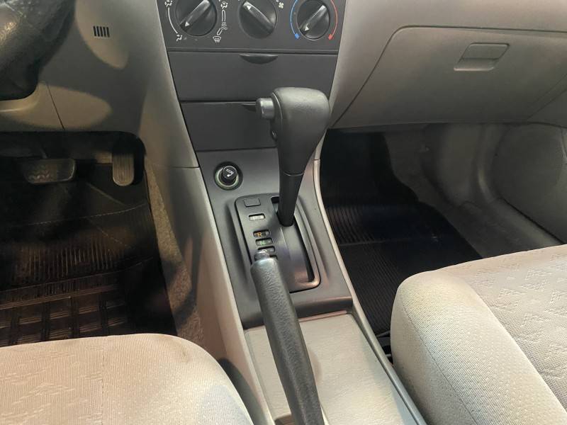 TOYOTA - COROLLA 1.8 XEI 16V GASOLINA 4P AUTOMÁTICO - 2002/2003 - Prata - R$ 36.900,00