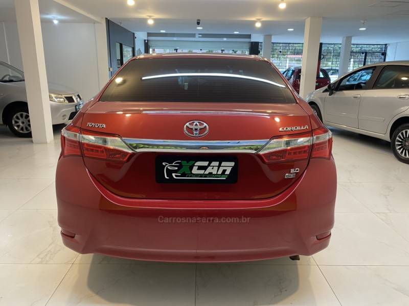TOYOTA - COROLLA 2.0 XEI 16V FLEX 4P AUTOMÁTICO - 2017/2017 - Vermelha - R$ 93.900,00