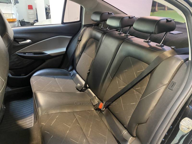 CHEVROLET - ONIX 1.0PREMIER PLUS 12V TURBO FLEX 4P AUTOMÁTICO - 2020/2020 - Preta - R$ 79.900,00