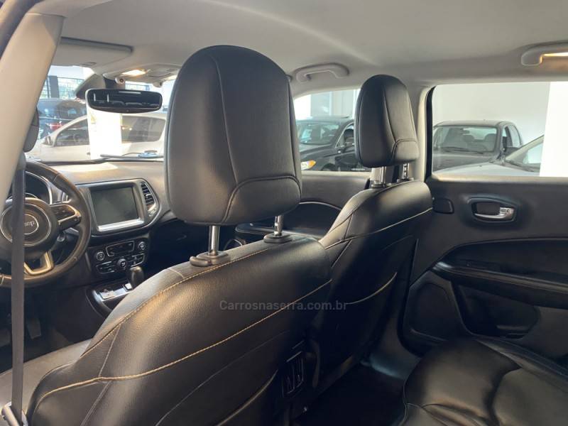 JEEP - COMPASS 2.0 16V FLEX LONGITUDE AUTOMÁTICO - 2017/2017 - Preta - R$ 94.900,00