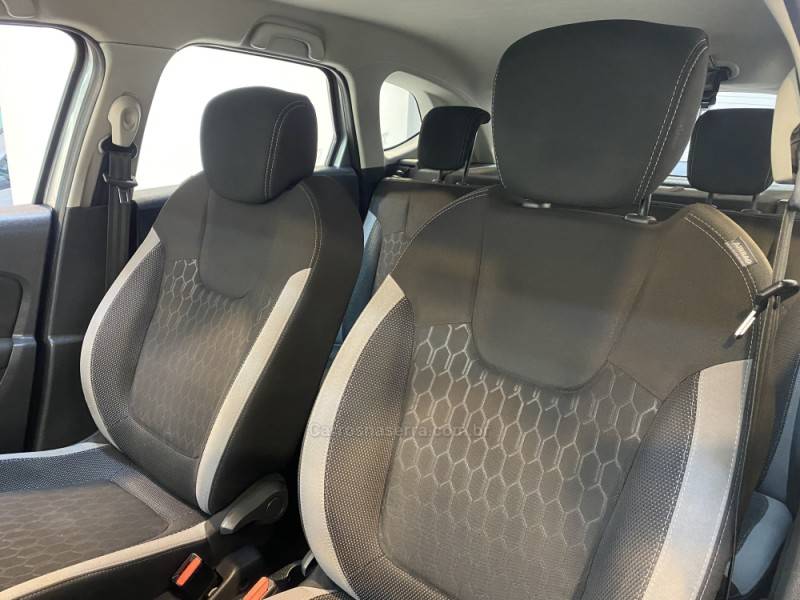 RENAULT - CAPTUR 1.6 16V SCE FLEX ZEN MANUAL - 2019/2019 - Prata - R$ 71.900,00