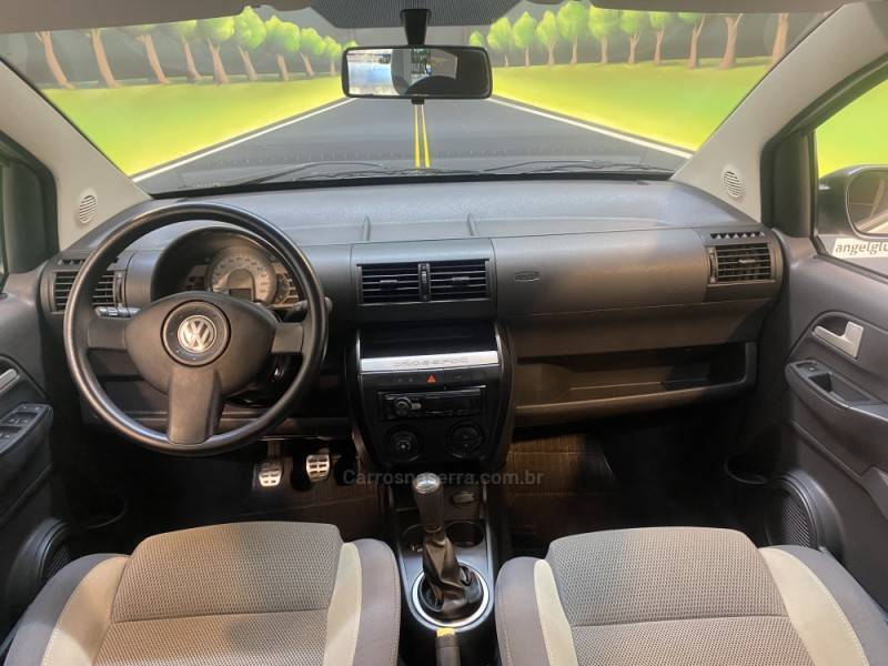 VOLKSWAGEN - CROSSFOX 1.6 MI FLEX 8V 4P MANUAL - 2008/2009 - Bege - R$ 35.900,00
