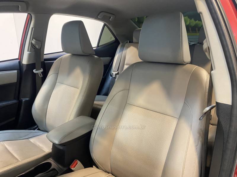 TOYOTA - COROLLA 2.0 XEI 16V FLEX 4P AUTOMÁTICO - 2017/2017 - Vermelha - R$ 93.900,00