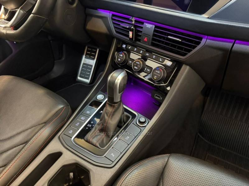 VOLKSWAGEN - JETTA 2.0 16V TSI GLI 350 GASOLINA 4P AUTOMÁTICO - 2020/2020 - Prata - R$ 159.900,00