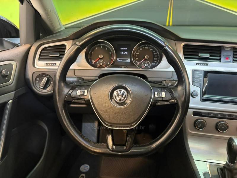 VOLKSWAGEN - GOLF 1.4 TSI COMFORTLINE 16V GASOLINA 4P AUTOMÁTICO - 2015/2015 - Branca - R$ 78.900,00