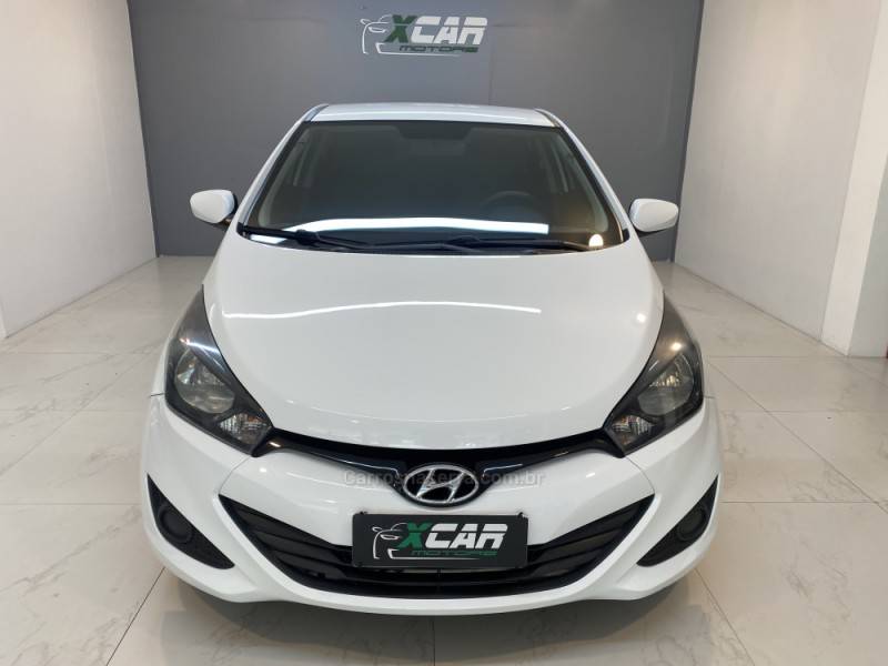 HYUNDAI - HB20 1.0 COMFORT 12V FLEX 4P MANUAL - 2013/2013 - Branca - R$ 43.900,00