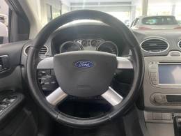 FORD - FOCUS 2.0 GLX 16V GASOLINA 4P AUTOMÁTICO - 2012/2013 - Branca - R$ 44.900,00