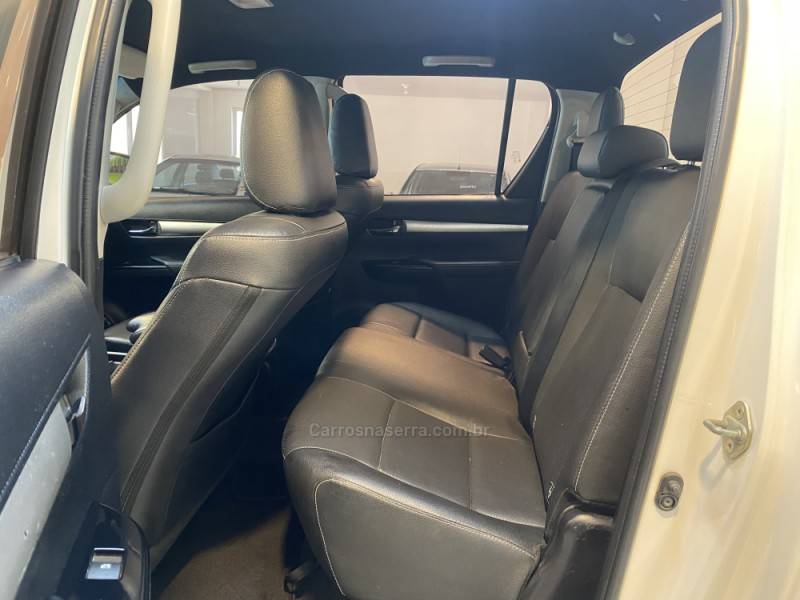 TOYOTA - HILUX 2.8 SRV 4X4 CD 16V DIESEL 4P AUTOMÁTICO - 2020/2020 - Branca - R$ 189.900,00