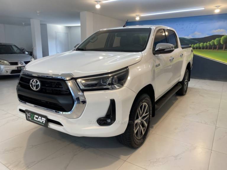 TOYOTA - HILUX 2.8 SRV 4X4 CD 16V DIESEL 4P AUTOMÁTICO - 2020/2020 - Branca - R$ 189.900,00