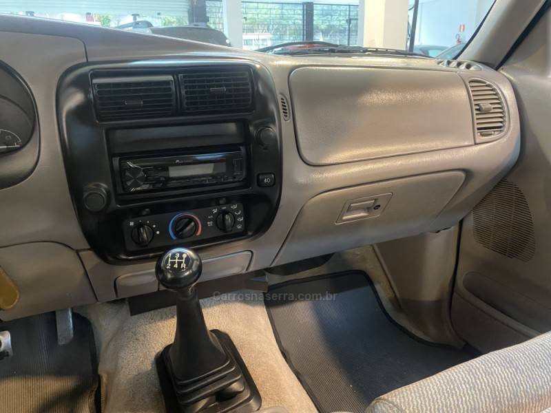FORD - RANGER 4.0 STX 4X2 CE V6 12V GASOLINA 2P MANUAL - 1995/1995 - Verde - R$ 69.900,00