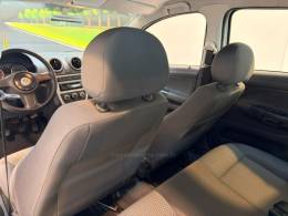 VOLKSWAGEN - GOL 1.0 MI 8V FLEX 4P MANUAL - 2011/2012 - Branca - R$ 33.900,00