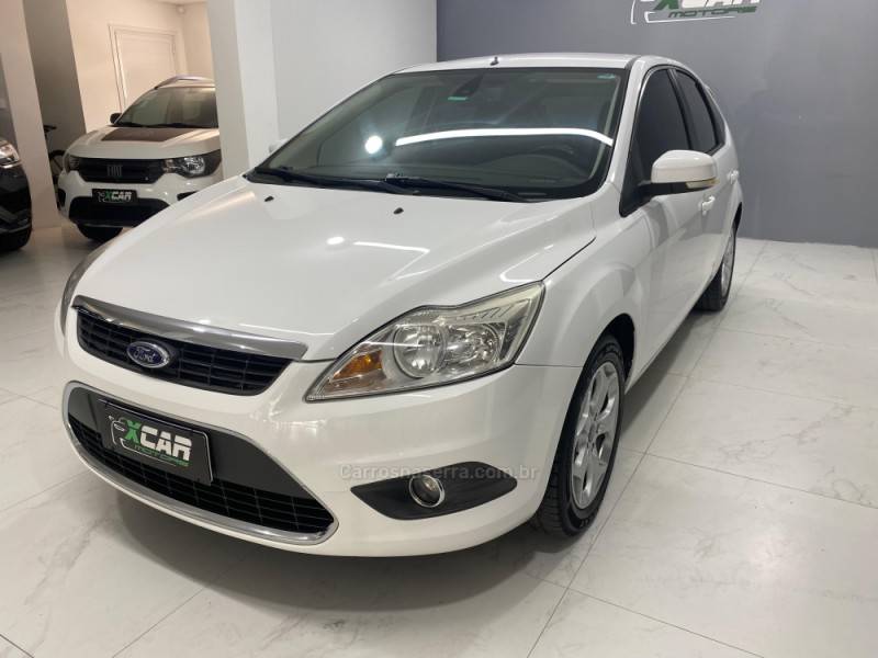 FORD - FOCUS 2.0 GLX 16V GASOLINA 4P AUTOMÁTICO - 2012/2013 - Branca - R$ 44.900,00