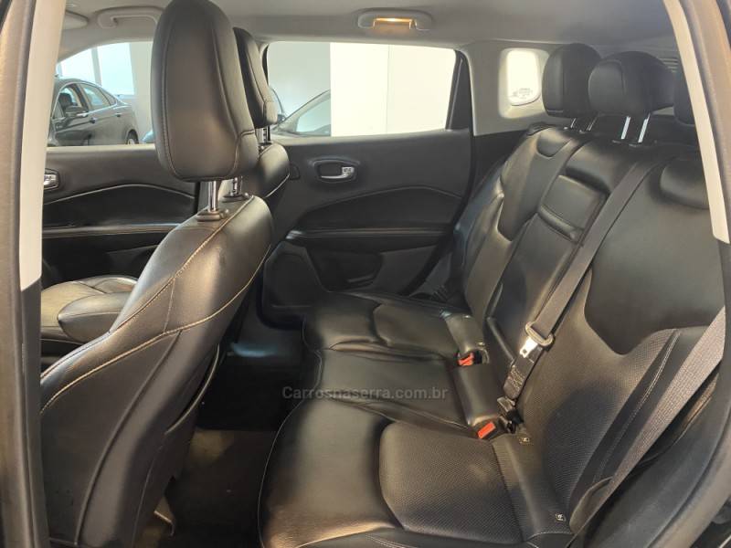 JEEP - COMPASS 2.0 16V FLEX LONGITUDE AUTOMÁTICO - 2017/2017 - Preta - R$ 94.900,00