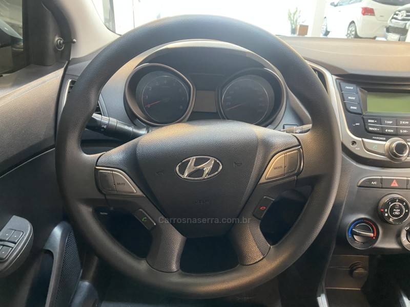 HYUNDAI - HB20 1.0 COMFORT 12V FLEX 4P MANUAL - 2013/2013 - Branca - R$ 43.900,00