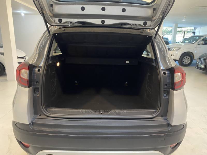 RENAULT - CAPTUR 1.6 16V SCE FLEX ZEN MANUAL - 2019/2019 - Prata - R$ 71.900,00