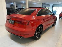AUDI - A3 2.0 TFSI SEDAN AMBITION 16V GASOLINA 4P S-TRONIC - 2015/2016 - Vermelha - R$ 117.900,00