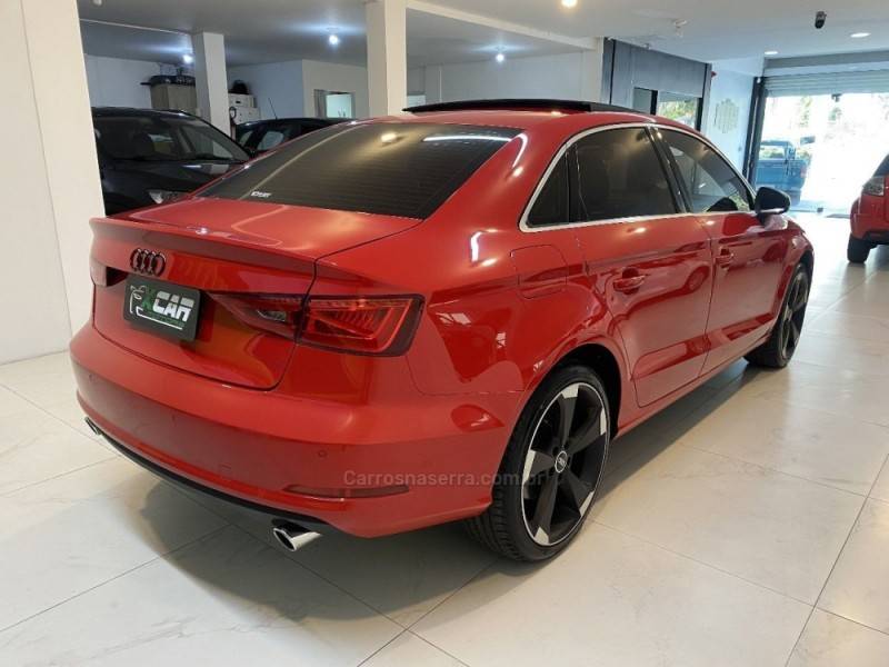 AUDI - A3 2.0 TFSI SEDAN AMBITION 16V GASOLINA 4P S-TRONIC - 2015/2016 - Vermelha - R$ 117.900,00