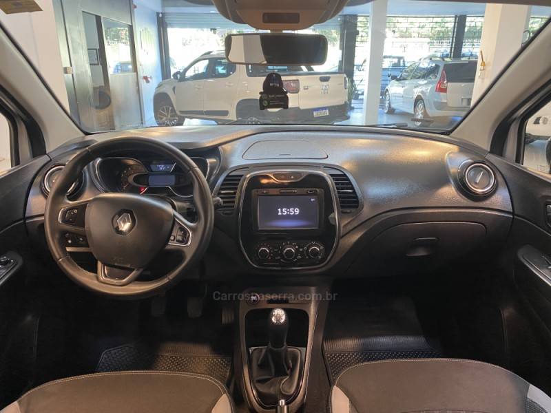 RENAULT - CAPTUR 1.6 16V SCE FLEX ZEN MANUAL - 2019/2019 - Prata - R$ 71.900,00