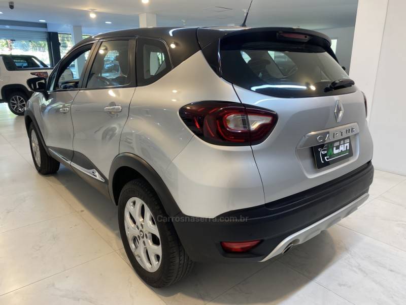 RENAULT - CAPTUR 1.6 16V SCE FLEX ZEN MANUAL - 2019/2019 - Prata - R$ 71.900,00
